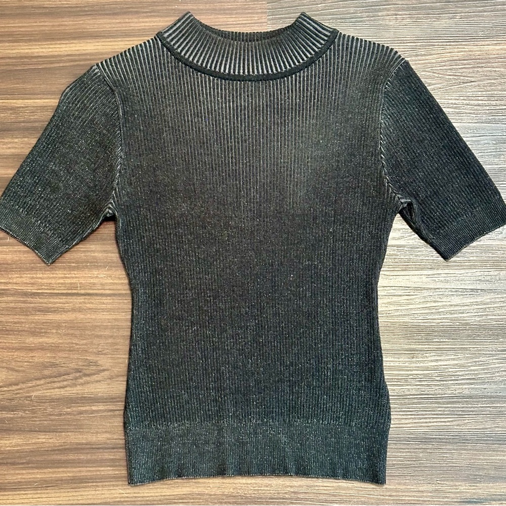 John + Jenn Textured Ribbed Short Sleeve Top